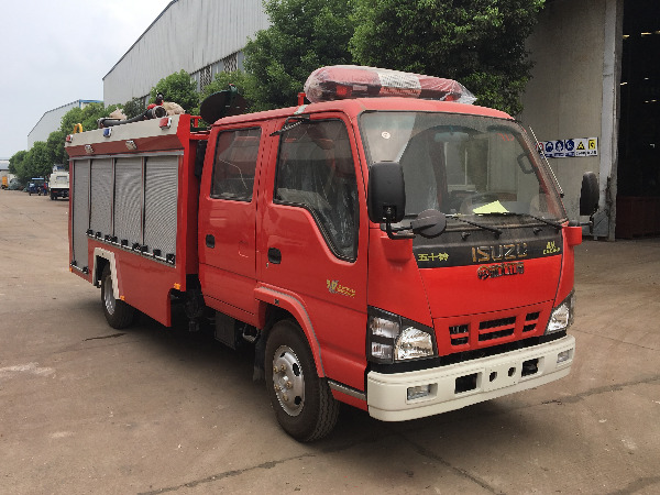 慶鈴3噸水罐消防車