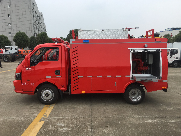 東風(fēng)途逸消防車（藍牌）