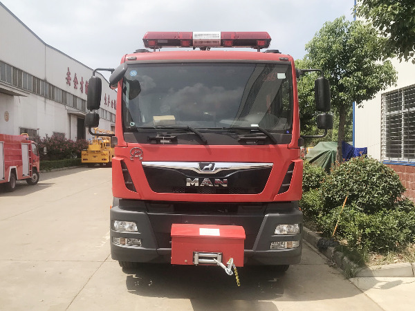 德國(guó)曼搶險(xiǎn)救援消防車