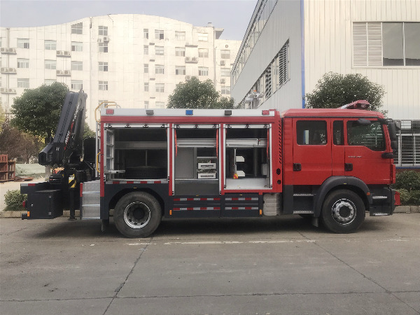 德國(guó)曼搶險(xiǎn)救援消防車