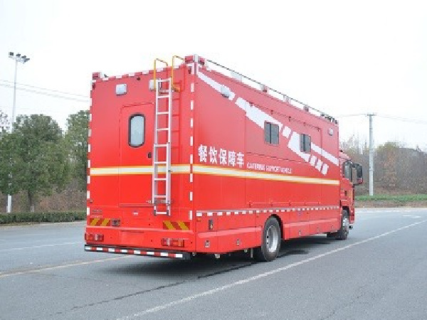 重汽汕德卡餐飲保障車